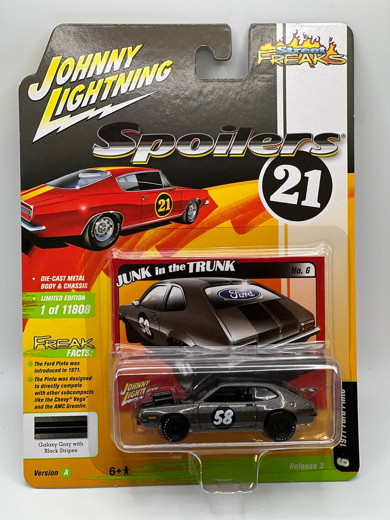 Johnny Lightning Street Freaks - Spoilers 21 - 1971 Ford Pinto (Galaxy Gray w/black stripes)