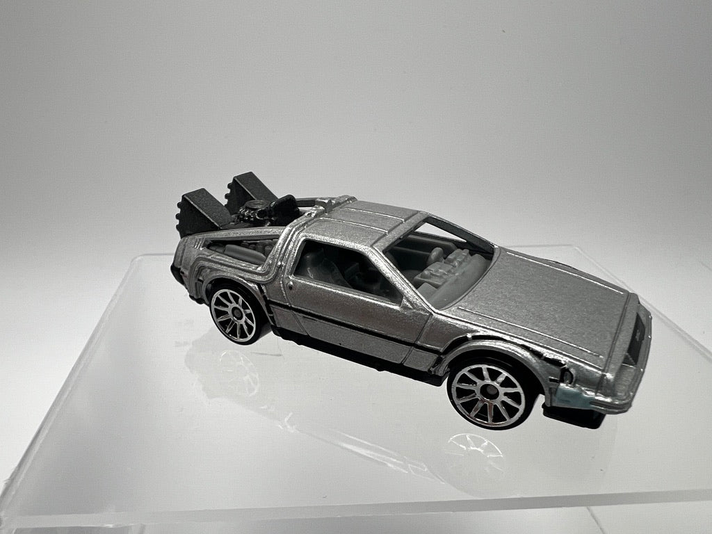 Hot Wheels 2011 HW Premiere - Back to the Future Time Machine (error)