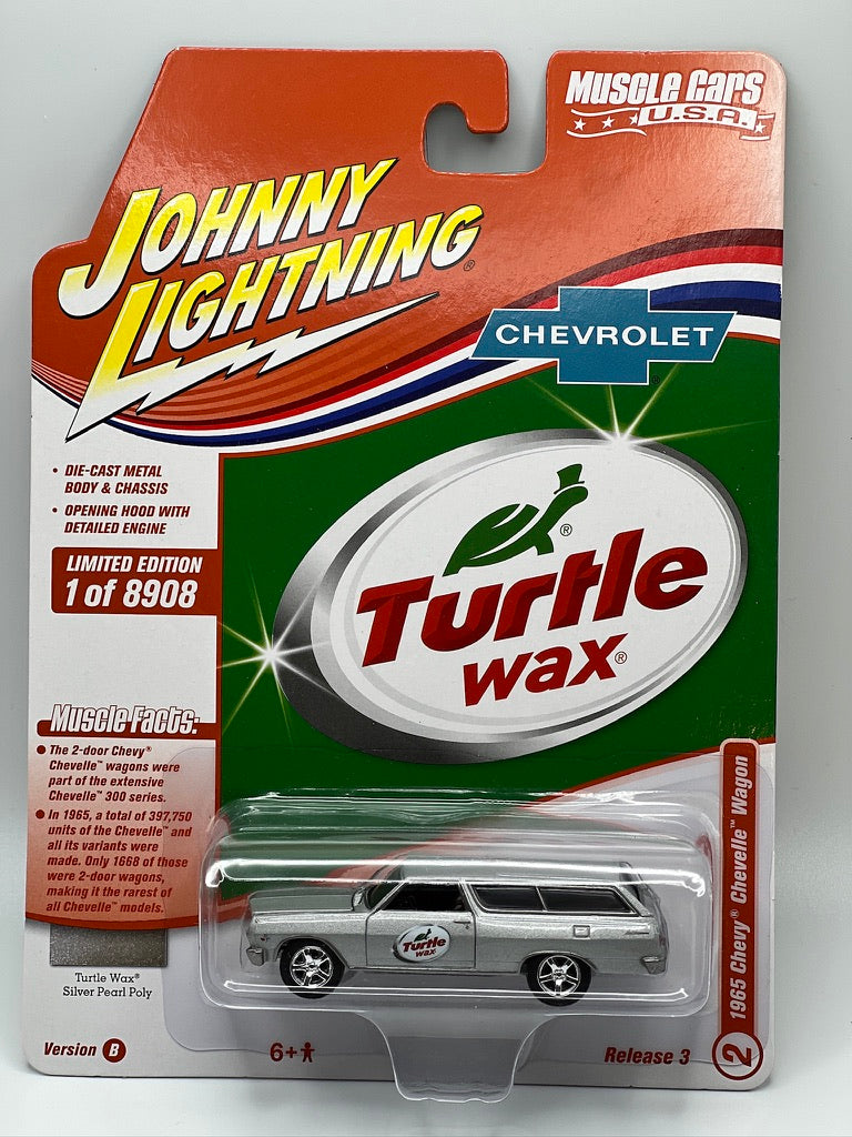 Johnny Lightning 1965 Turtle Wax Chevrolet Chevelle Wagon in Silver with Turtle Wax Graphics
