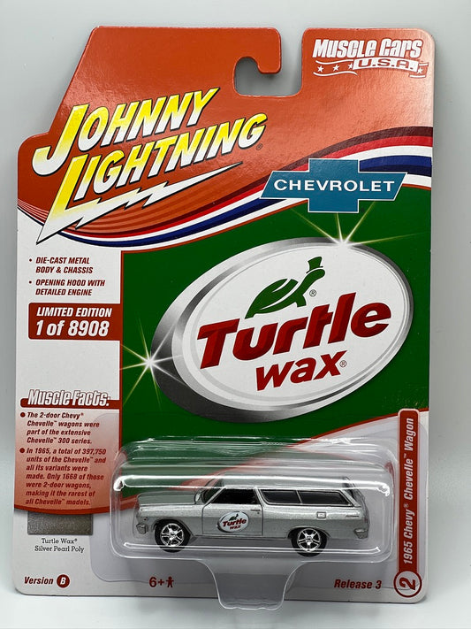 Johnny Lightning 1965 Turtle Wax Chevrolet Chevelle Wagon in Silver with Turtle Wax Graphics