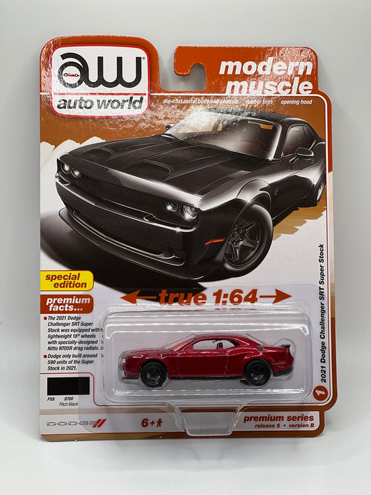 Auto World Modern Muscle - 2021 Dodge Challenger SRT Super Stock (Pitch Black-ULTRA RED CHASE)