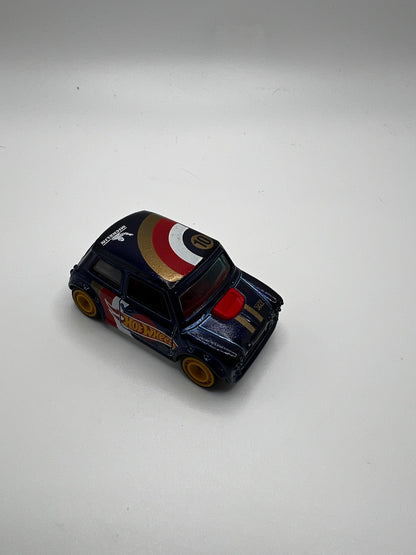 Hot Wheels HW Race Team Super Treasure Hunt Morris Mini (red interior) UNSPUN