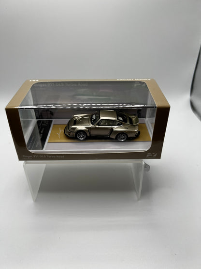 Finclassically Singer 911 DLS Turbo (Gold)