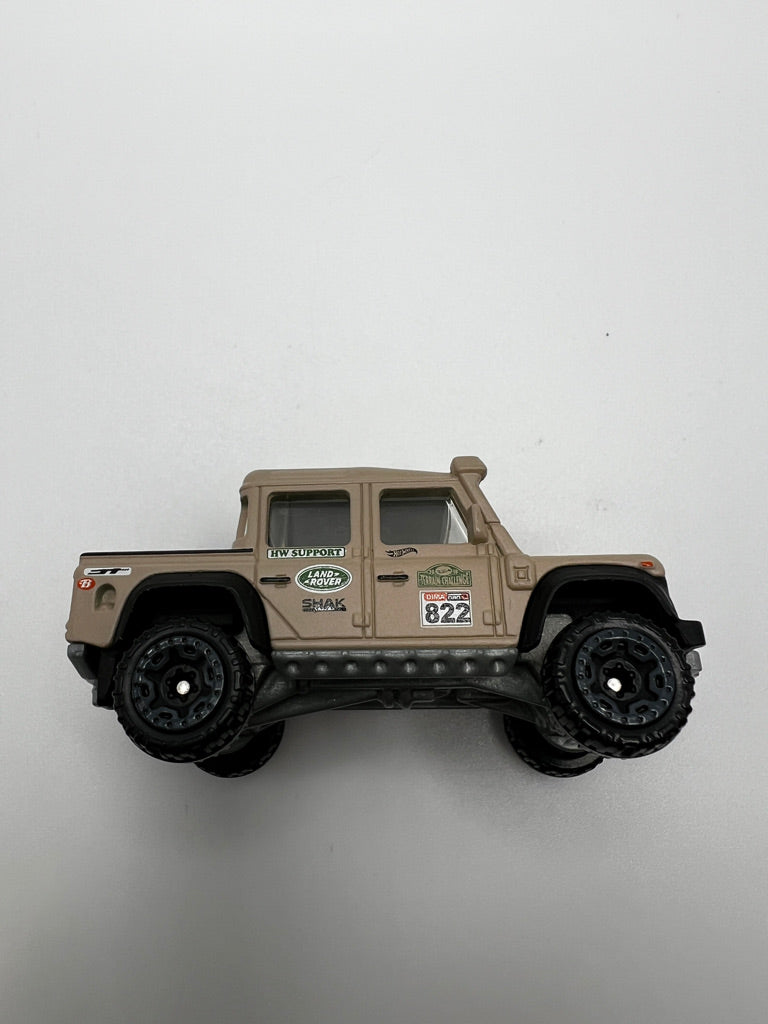 Hot Wheels '15 Land Rover Defender Double Cab FEP