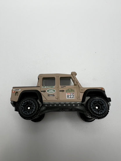 Hot Wheels '15 Land Rover Defender Double Cab FEP