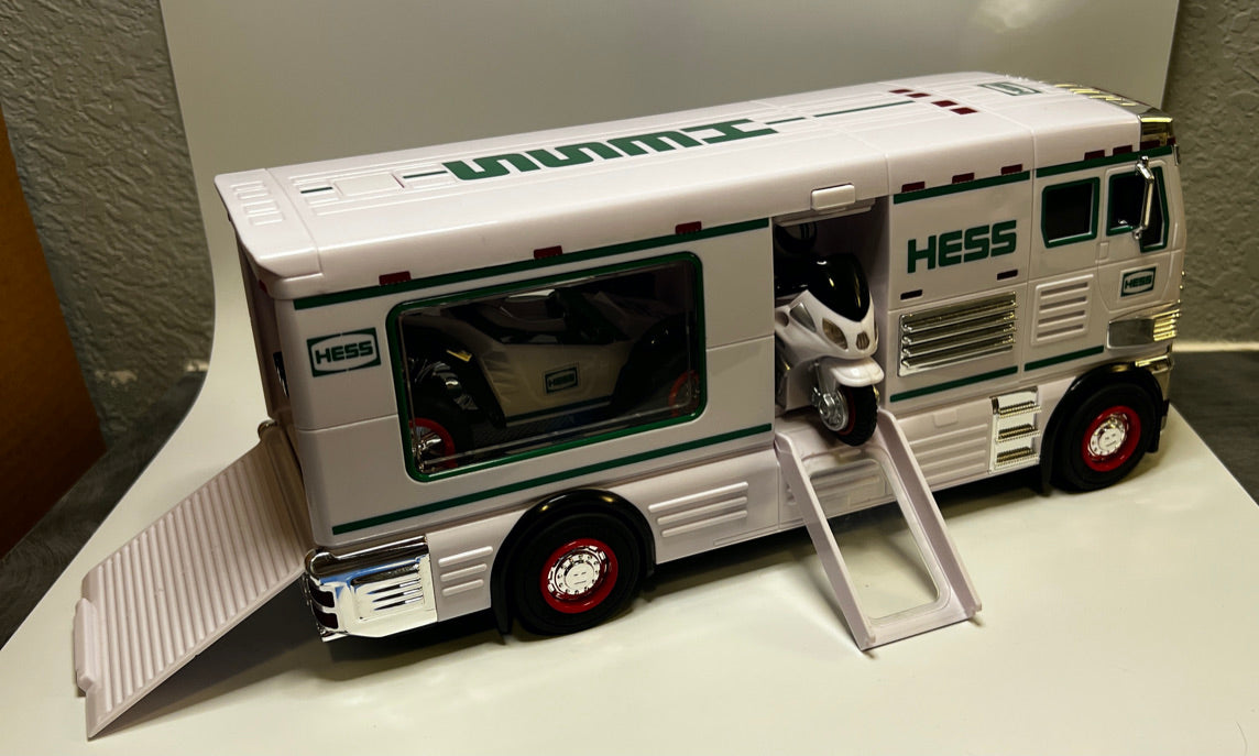 HESS 2018 RV with ATV & Motorbike