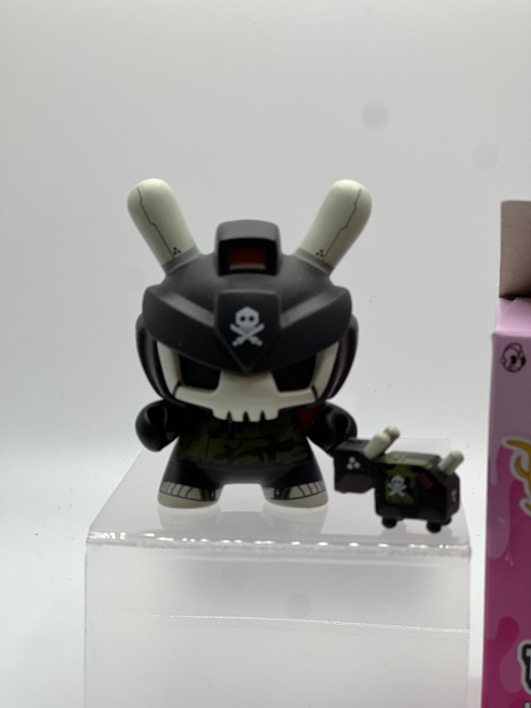Designer Toy Awards Dunny Series - Srch Destroy Dunny (2/24) - black