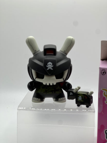 Designer Toy Awards Dunny Series - Srch Destroy Dunny (2/24) - black