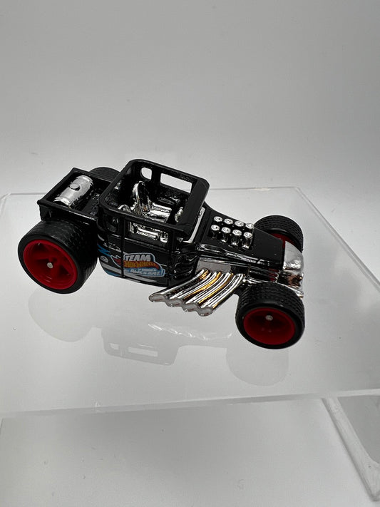 Hot Wheels Dream Garage Bone Shaker (Black w/factory spun real riders)