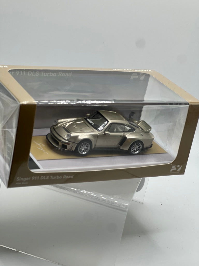 Finclassically Singer 911 DLS Turbo (Gold)