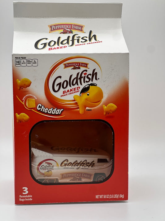 Underground Designs - Customized Goldfish Volkswagen Drag Bus & Box