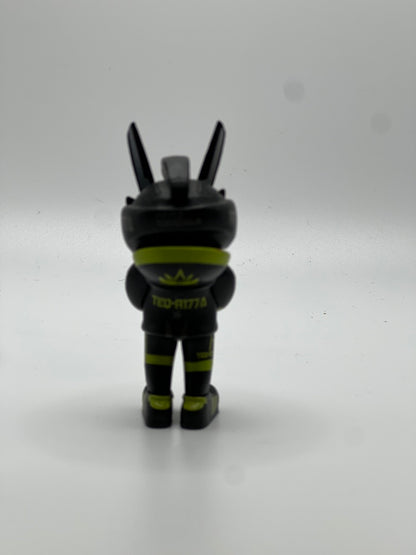 Micro-TEQ63 - TEQ-R177A by Playful Gorilla x Quiccs x Martian Toys (Signed AP)