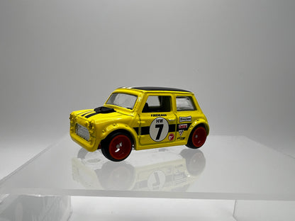 Hot Wheels Compact Kings Treasure Hunt- Morris Mini - (factory wheel swap orange rims)