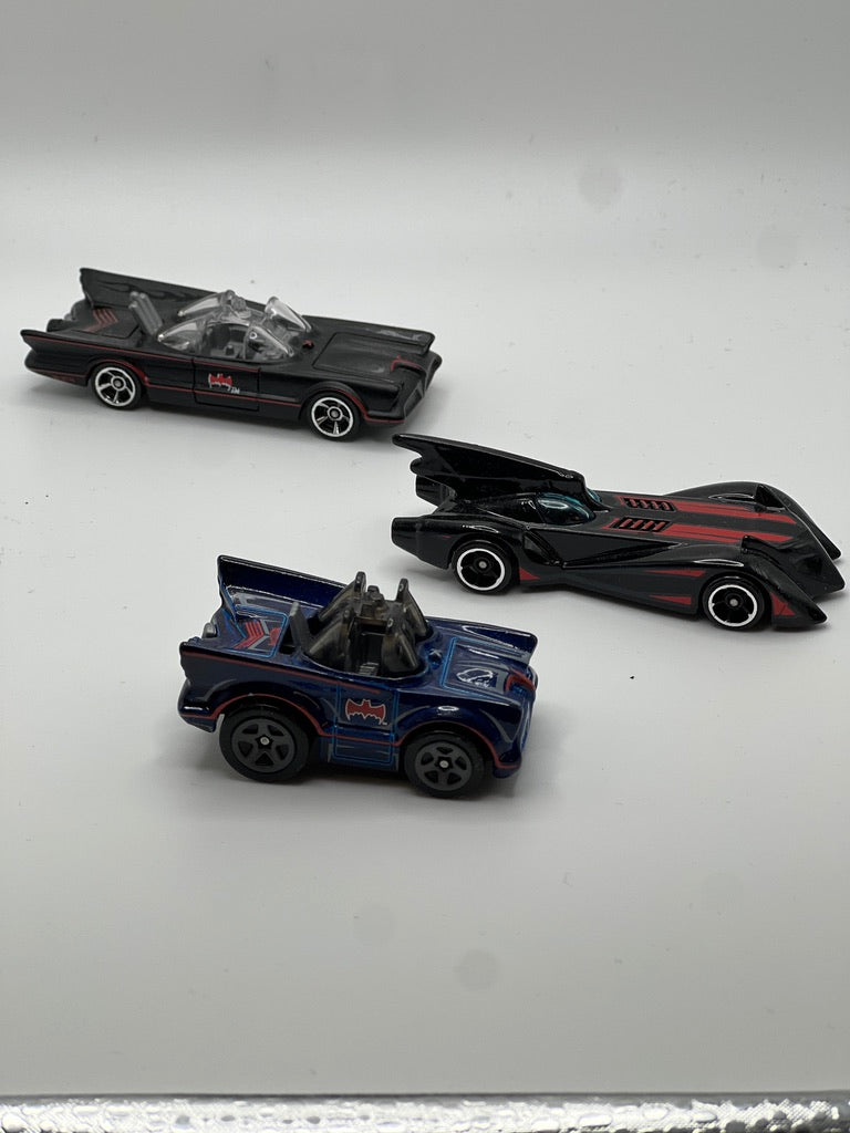 Hot Wheels Batmobile (3 loose)