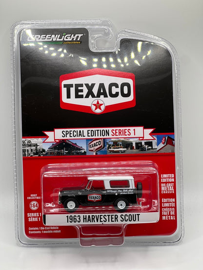 Greenlight - 1963 Harvester Scout - Texaco Special Edition Series 1