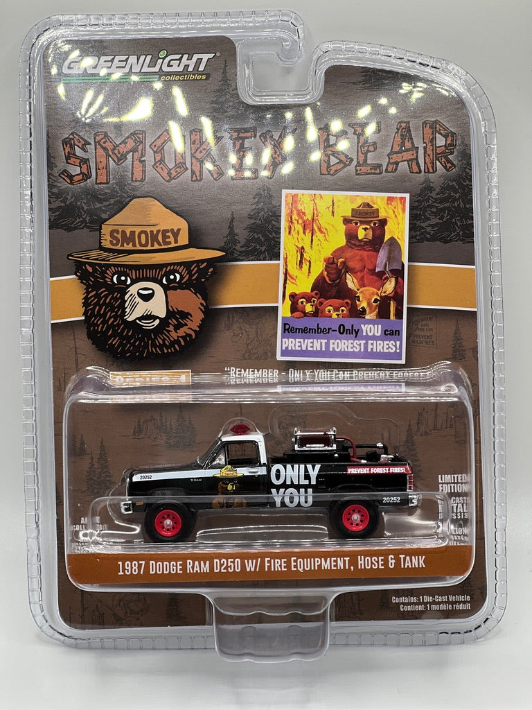 Ours Smokey Greenlight - Dodge D-100 1965