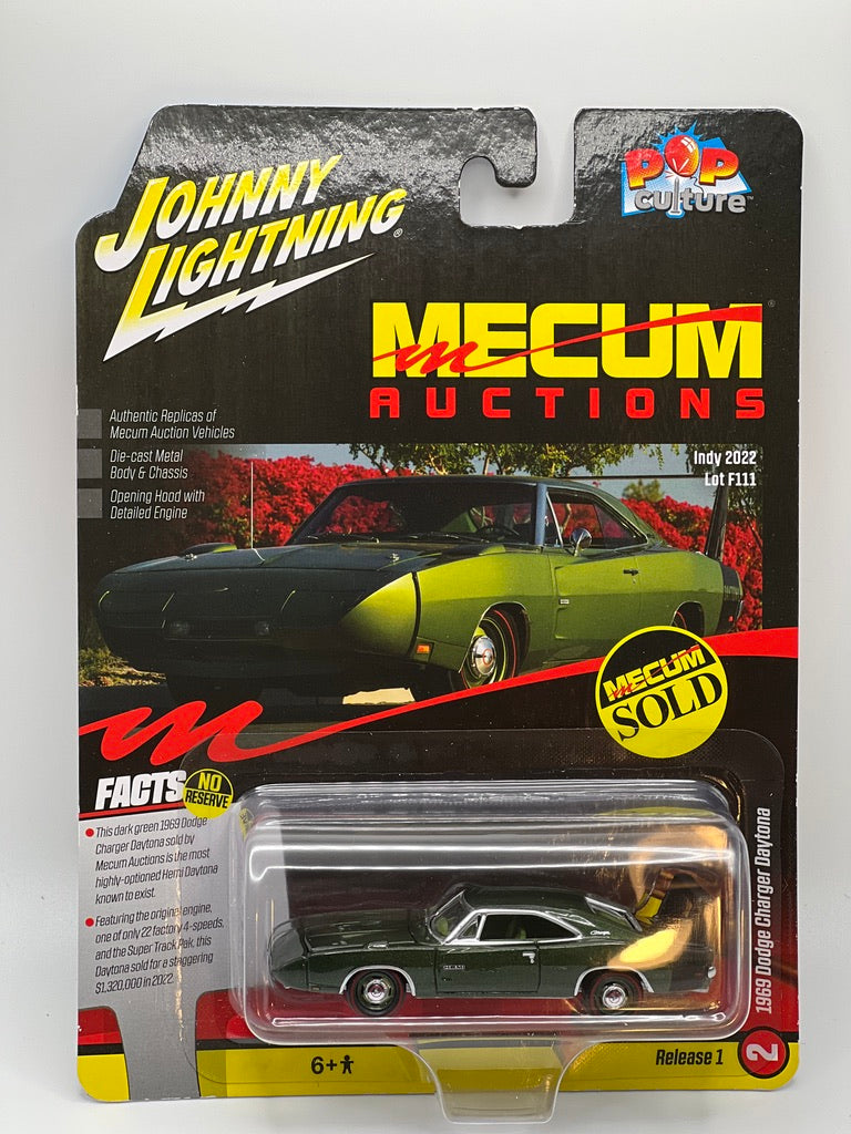 Johnny Lightning Pop Culture - Mecum Auctions - 1969 Dodge Charger Daytona (green)