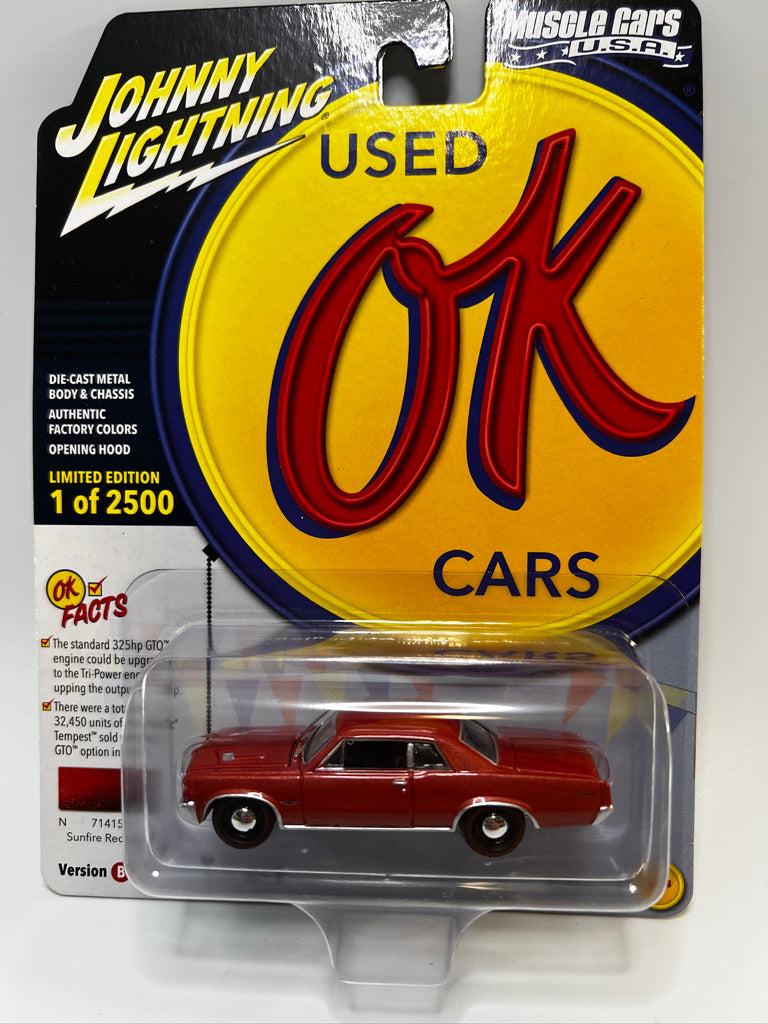 Johnny Lightning Muscle Cars USA - 1964 Pontiac GTO (Sunfire Red)