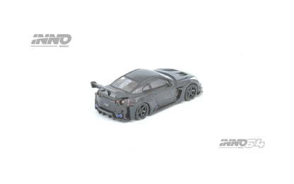 Inno64 - Nissan Silvia (S14) RHD (volant à droite) bleu et violet métallisé avec bande jaune "Tomonori Idekawa's Rocket Bunny Boss"