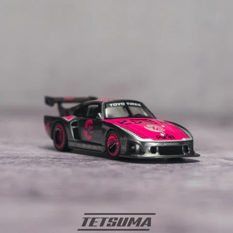 TETSUMA: BISIMOTO INGENIERÍA 935 K3V EVMOTO ESCALA 1:64 (#215/1000)