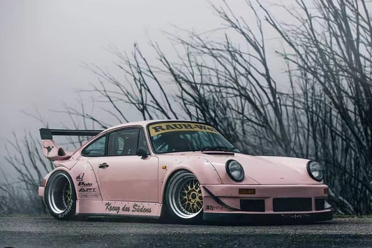 Modèle Star Rauh-Welt RWB930 GT (Jaune Valkyrie)