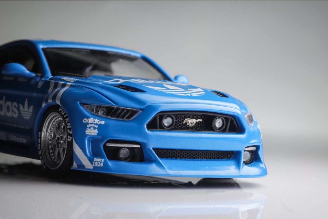 (PREORDER) Liberty64 Ford Mustang Wide-Body Lowside (Adidas Livery)