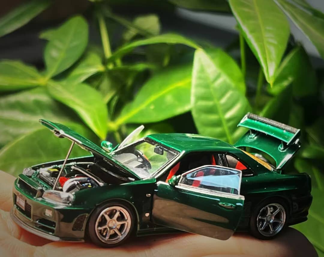 (PREORDER) PGM Nissan GTR R34 Z-TUNE (British Green)