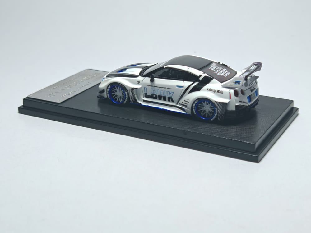MMC RWB930 Bleu Chromé (Queue de Canard) 
