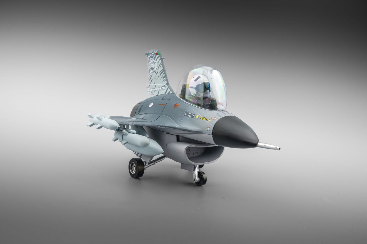 (PREORDER) Fortune Leopard Fighter Jet Q version QF16 (Grey)