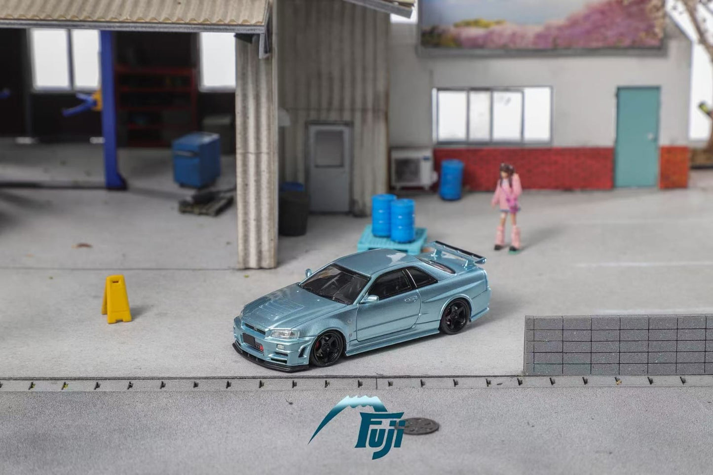 (PREORDER) Fuji Nissan Skyline R34, GT-R Nismo Z-Tune High-end Version (Ice Blue)