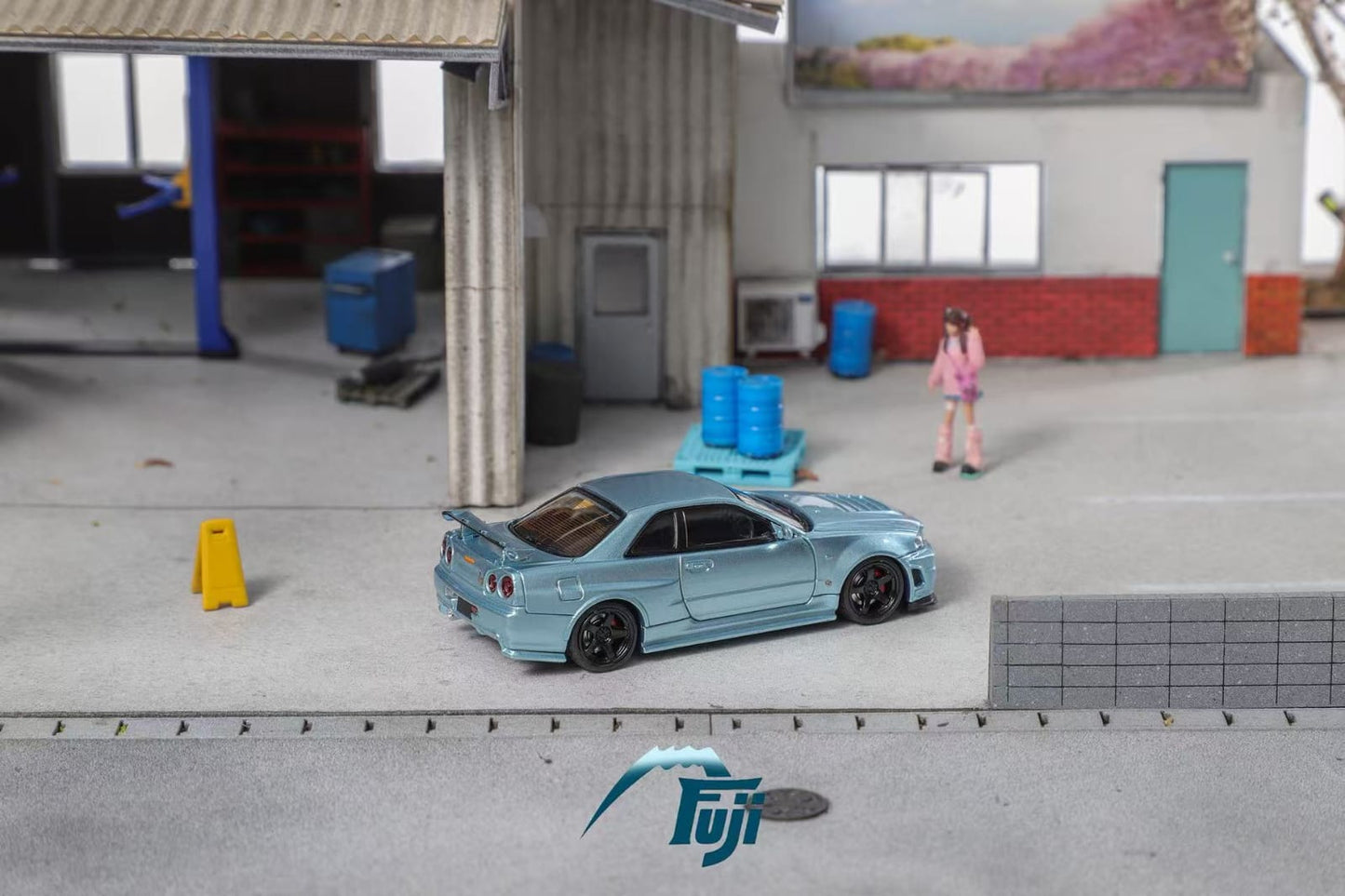 (PREORDER) Fuji Nissan Skyline R34, GT-R Nismo Z-Tune High-end Version (Ice Blue)