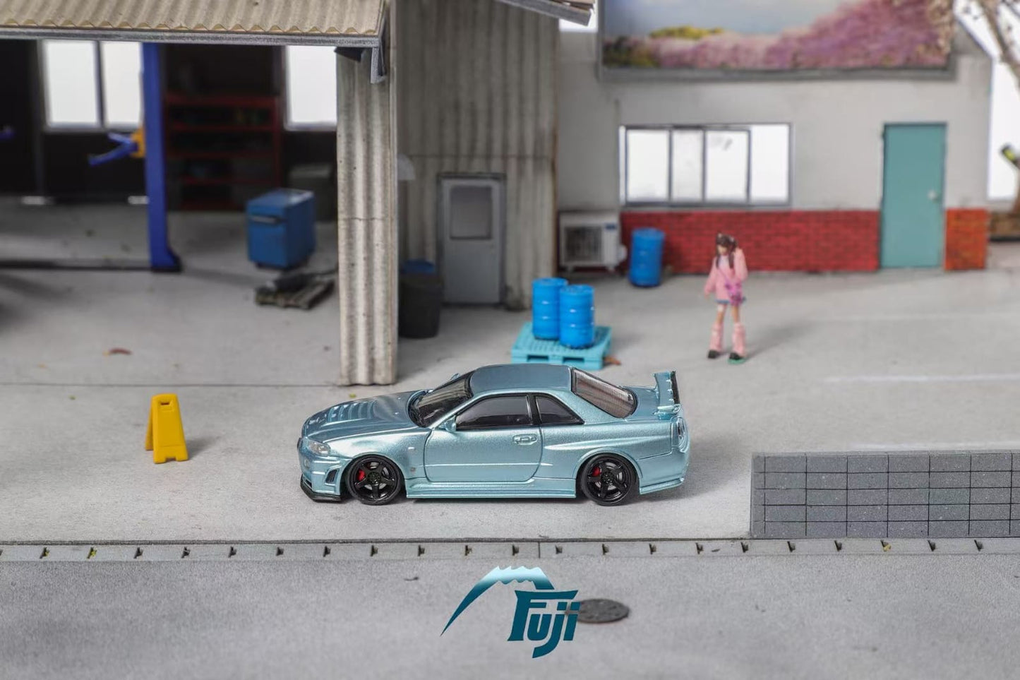 (PREORDER) Fuji Nissan Skyline R34, GT-R Nismo Z-Tune High-end Version (Ice Blue)