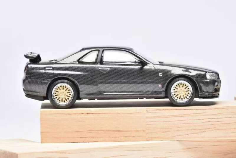 (PREORDER) Stance Hunters Nissan Skyline GT-R R34 (Full Carbon-Black)