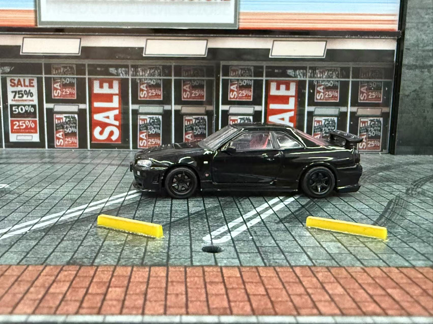 (PREORDER) DM MODEL Nissan Skyline GT-R R34 (RHD) Black
