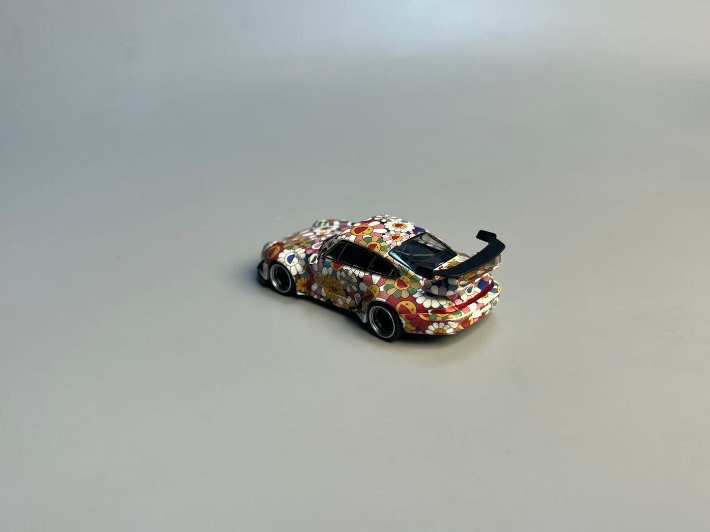 DCM Modificado Audi RS6 (plata/gris) 