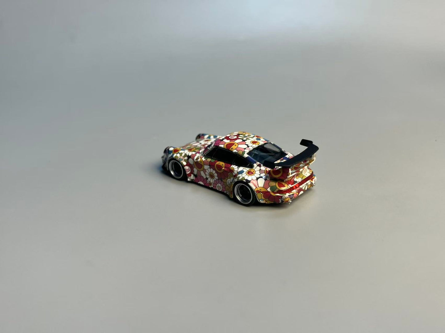 DCM Modificado Audi RS6 (plata/gris) 