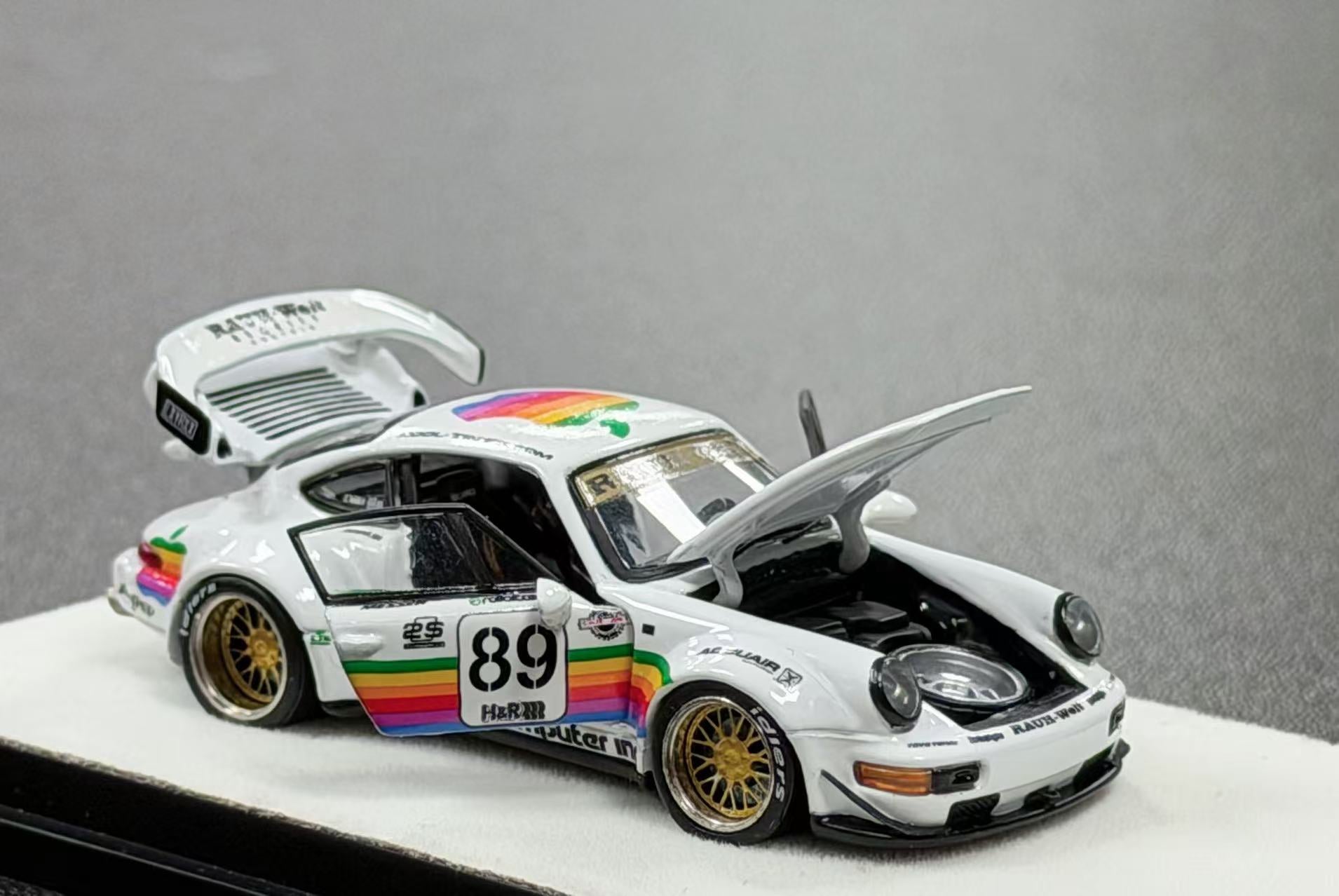 PGM Porsche RWB 964 (White Apple 89#) – Gotham Library