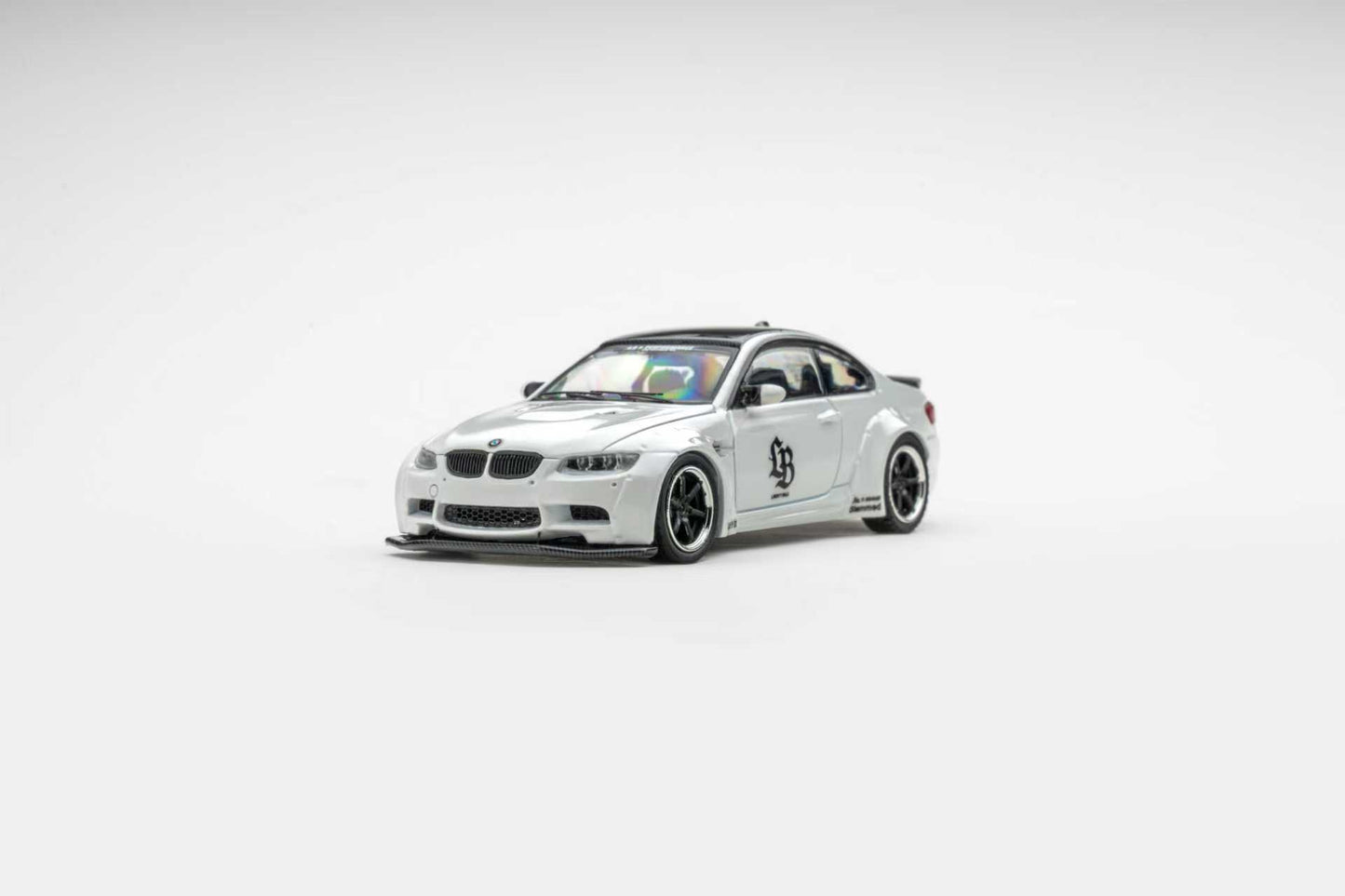 (PREORDER) Fine Model LB Modified BMW M3 E92 (Pearl White)