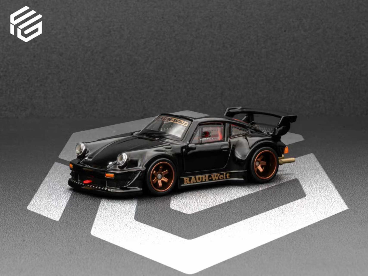 (PREORDER) FG Porsche RWB 930 Fully Open (Black)