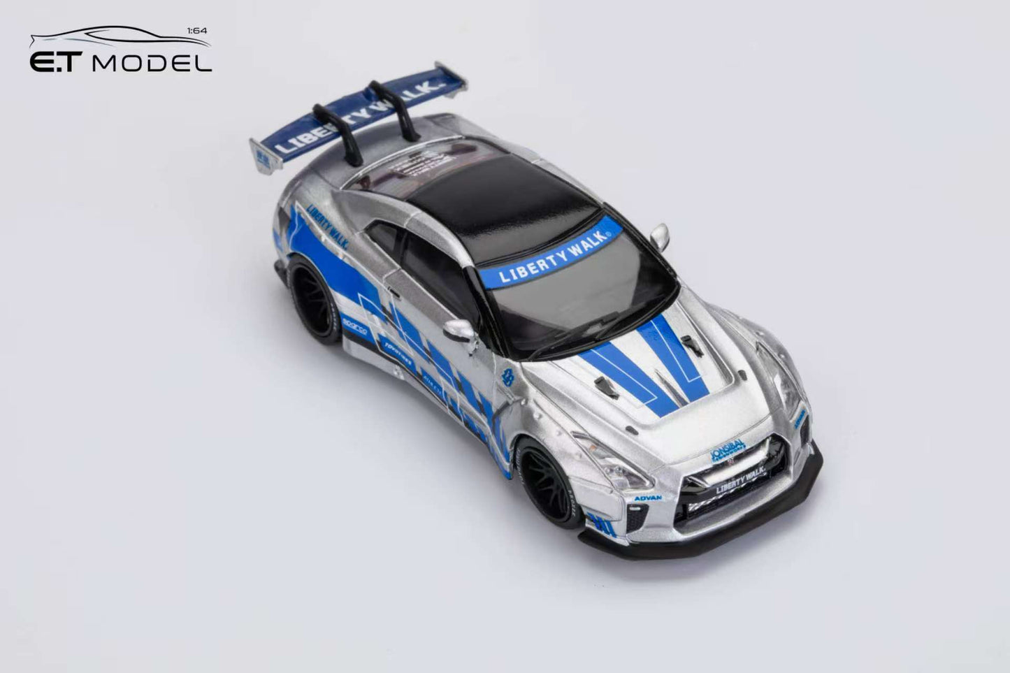 (PREORDER) ET Model x Model Collect GT-R R35 LB Widebody Modified 1.5 Version (FNF Silver Blue)