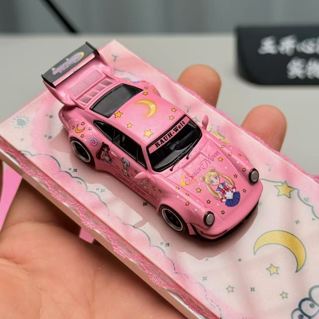 ZJWJ Model Porsche RWB993 Rauh-Welt Widebody Modified (Sailor Moon & Fairy Stick)
