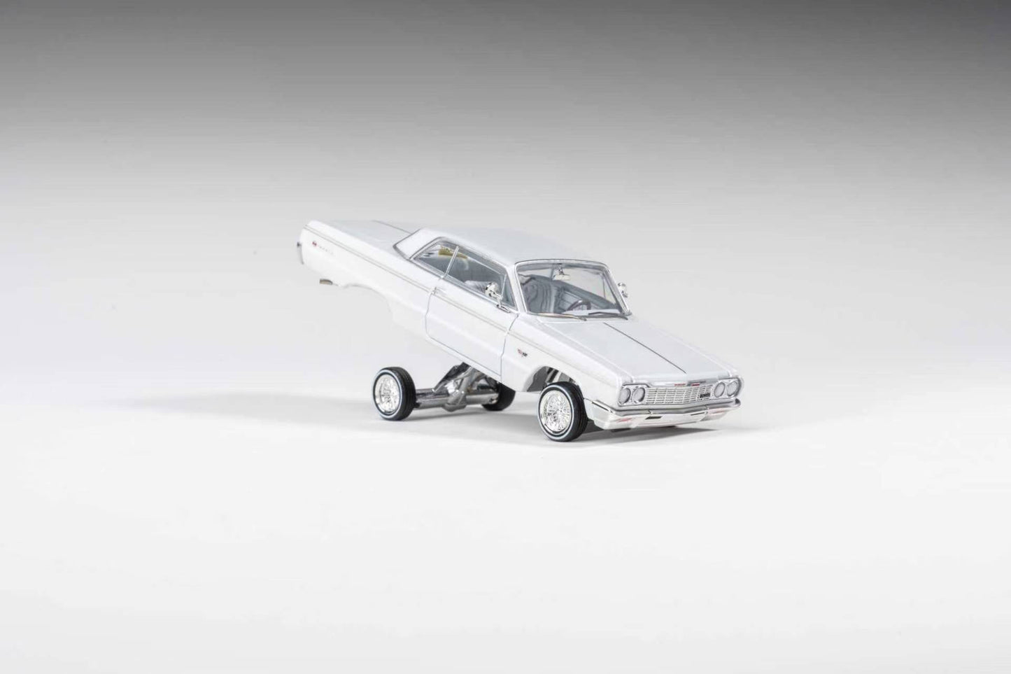 (PREORDER) 97Model 1964 Chevrolet Impala Low Rider Hopping Chassis Modified "Lo-Lo"