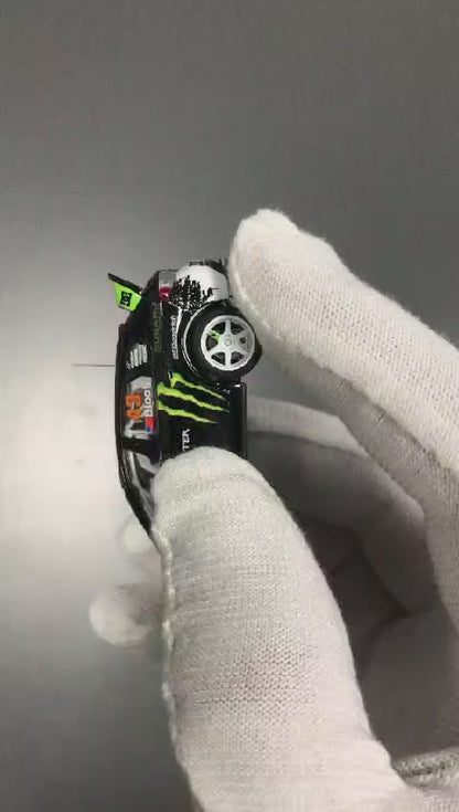 Audi RS6 modifiée DCM (argent/gris) 