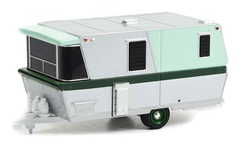 Greenlight Hitched Homes - 1961 Airstream 16' Bambi avec forêt murale
