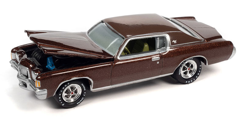 Johnny Lightning 1971 Pontiac Grand Prix (Bronzini Gold Metallic)